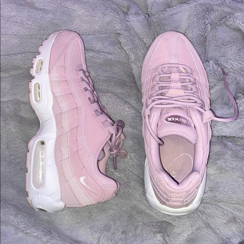 BRAND NEW Rare Nike Air Max 95 PRM Plum Chalk Rose